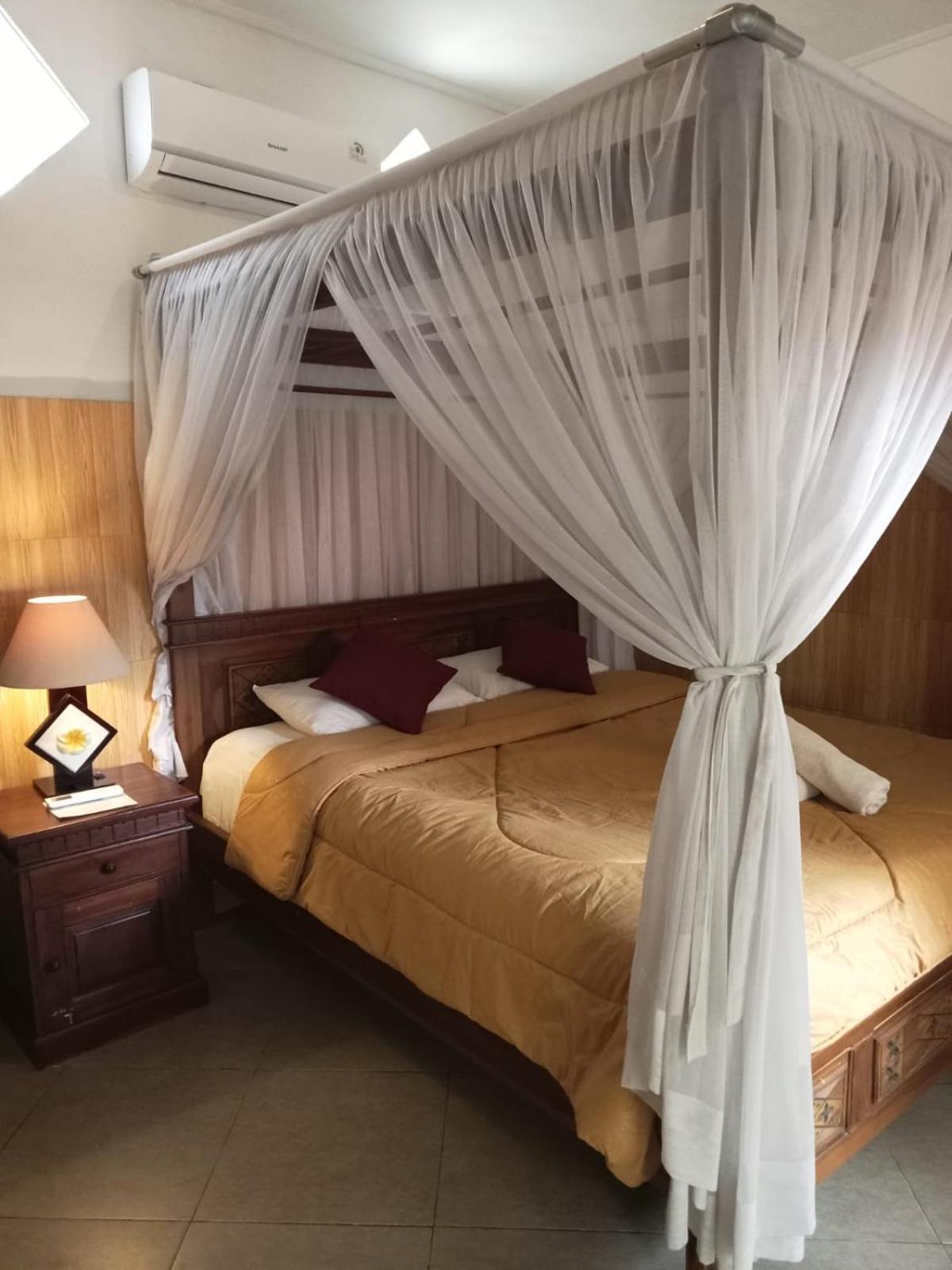 Nitya Home Stay Lembongan Экстерьер фото